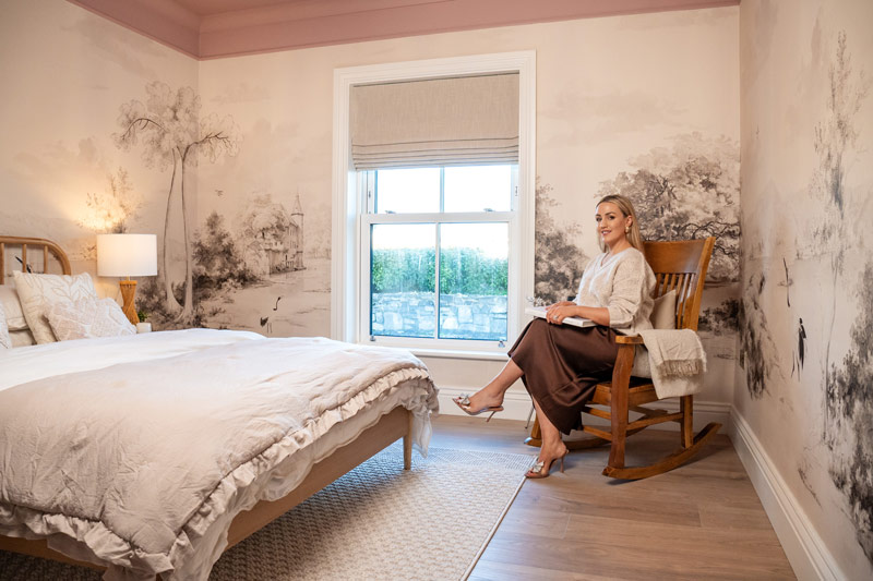 Roman Blinds: The Perfect Finishing Touch To Any Guest Bedroom